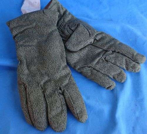 Original Russia camo Gloves  size M (9c/27a)