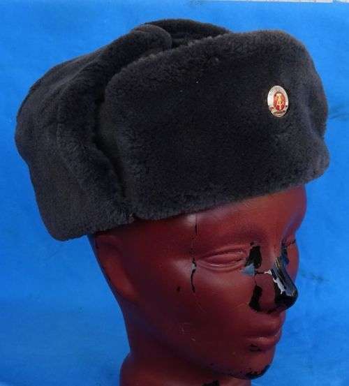 Original east german Army NVA winter Cap size 60 (9c/15)