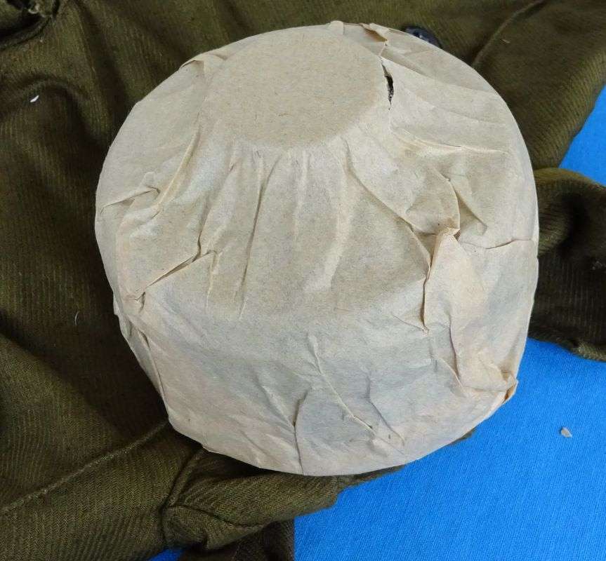 Original east German Army NVA Gas Mask with Bag (11c/25)