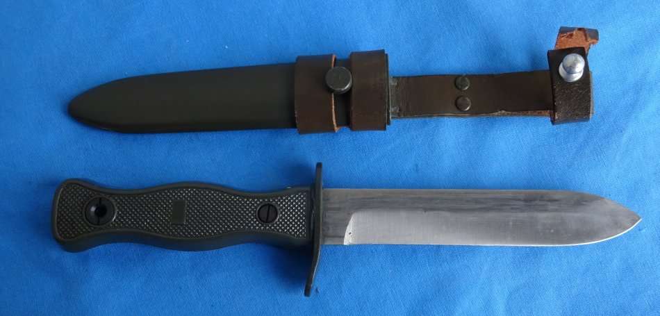 German Army Combat Knife (13c/21)