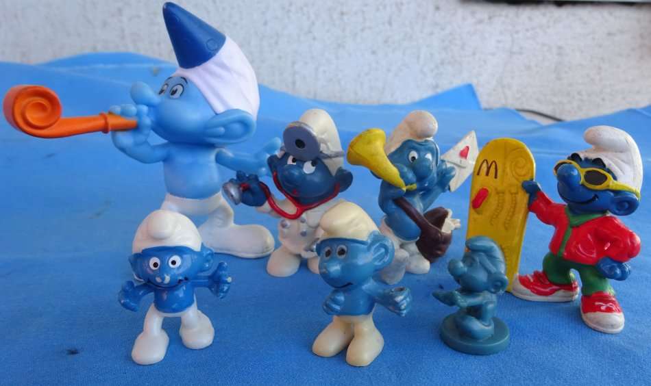 7 different Peyo Schleich Bully Smurfs  (13c/33)