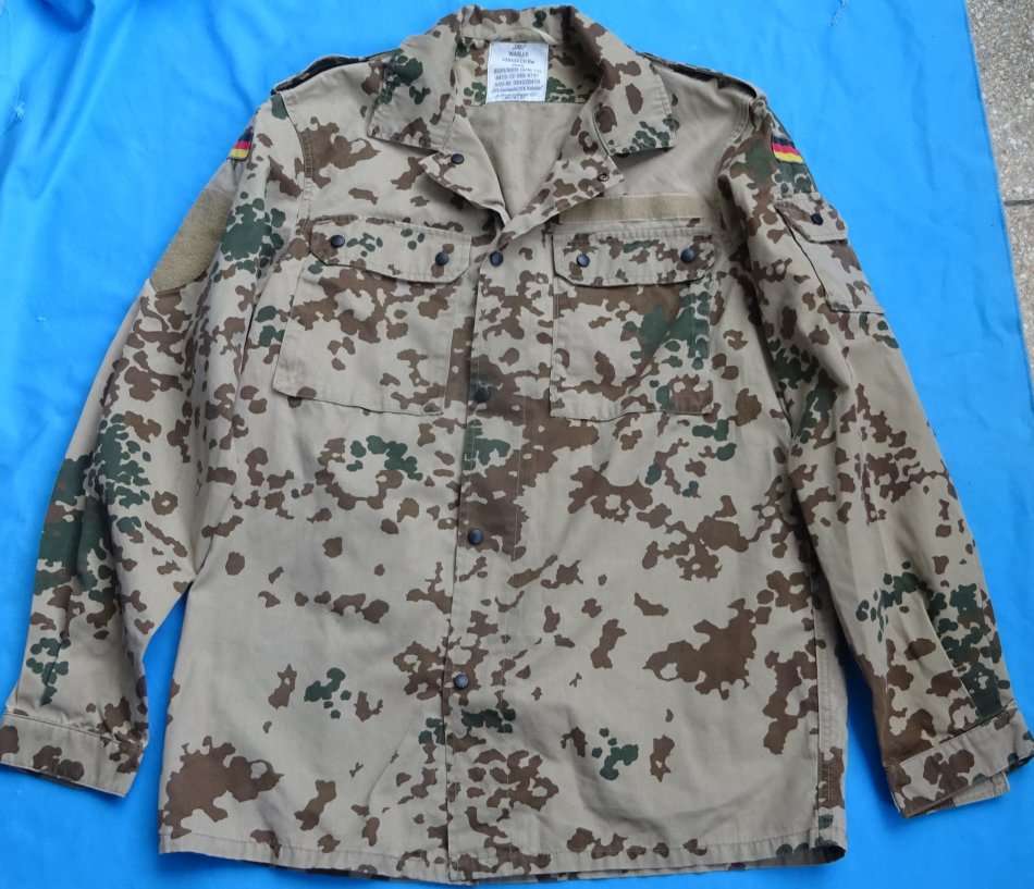 Original German Army Bundeswehr desert camo Shirt size L (13) (13c/29)
