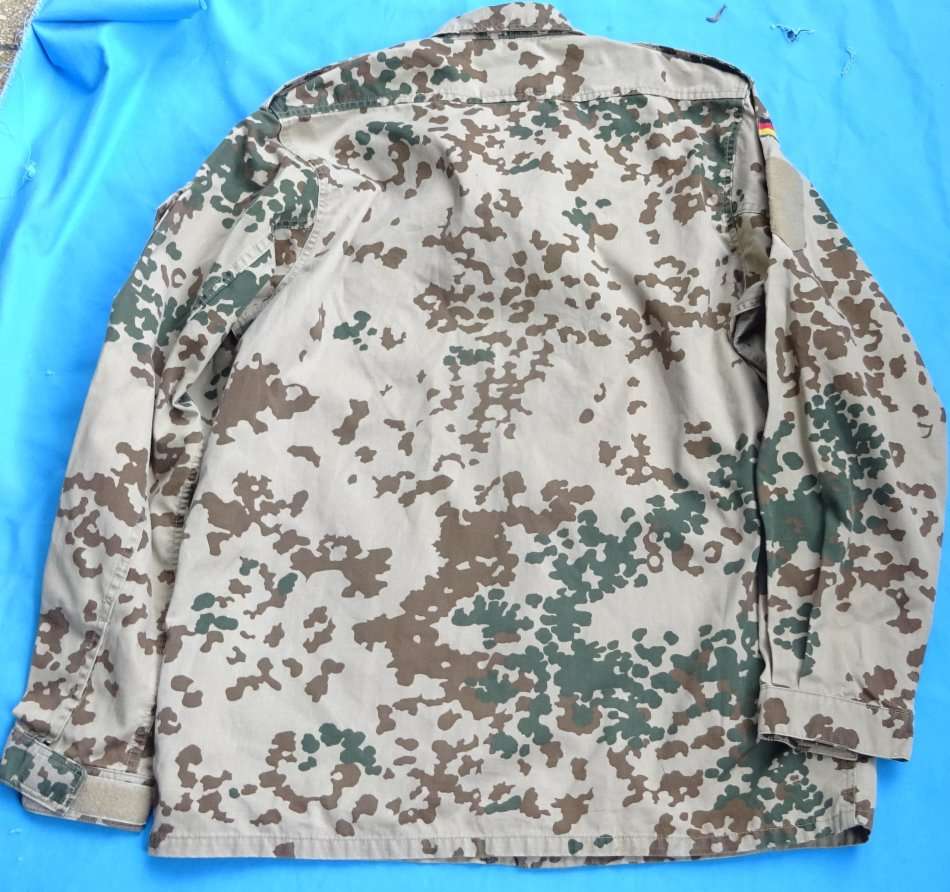 Original German Army Bundeswehr desert camo Shirt size L (13) (13c/29)