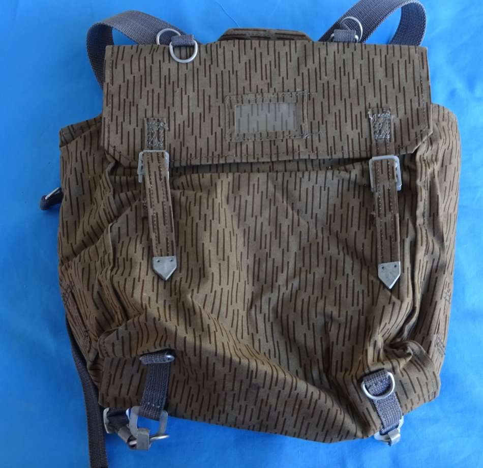 Original east german Army NVA backpack  (13c/25)