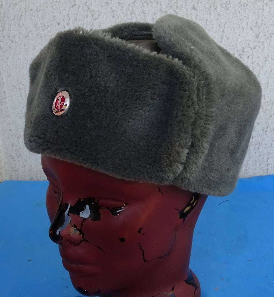 Original east German Army NVA winter Cap size 54 - 55 (D3/27)