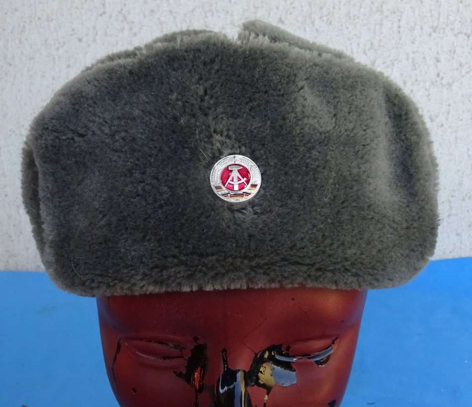 Original east German Army NVA winter Cap size 54 - 55 (D3/27)