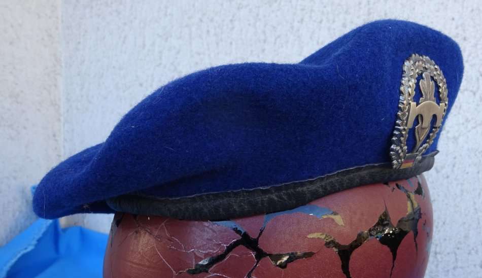 Original German Army Bundeswehr Sappers Beret size 57 (D4/39)