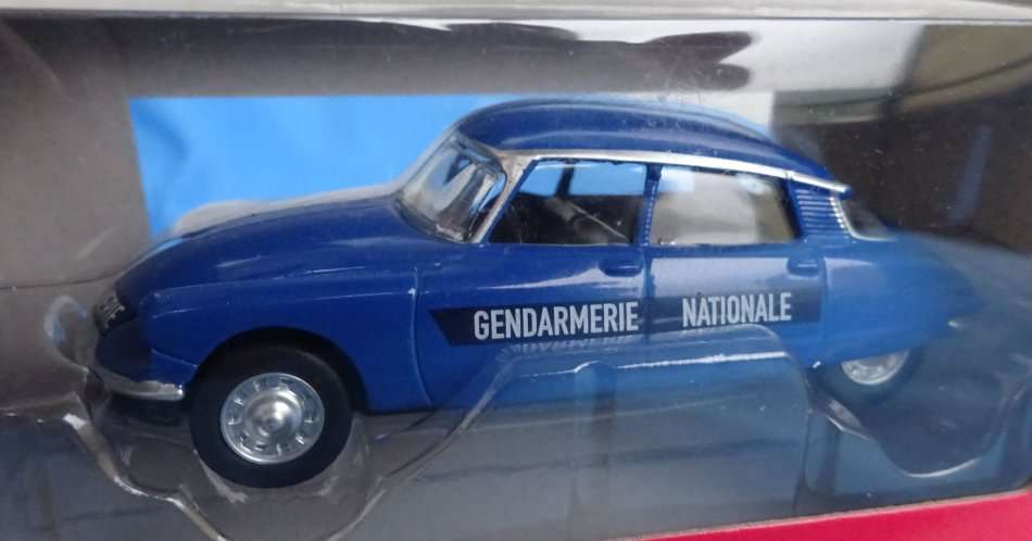 3 Norev Die Cast France Police Cars  (T/6)