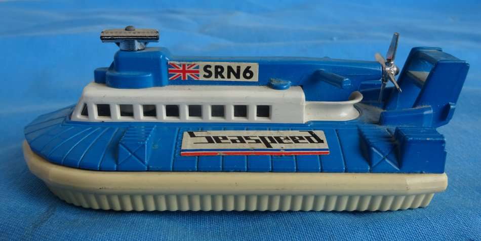 Matchbox Super Kings K-22 S.R.N.6 Hovercraft 1974  (T/13)