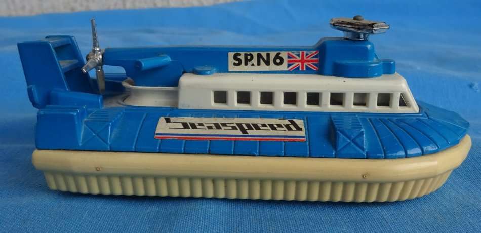 Matchbox Super Kings K-22 S.R.N.6 Hovercraft 1974  (T/13)