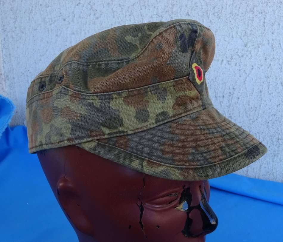 Original German Army Bundeswehr camo Cap size 58 (D4/22)
