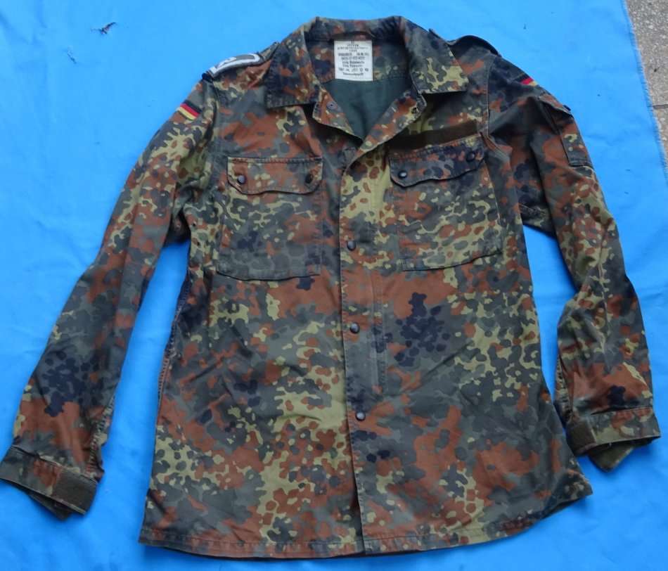 Original German Army Bundeswehr camo Shirt size L (BW size 14) (D4/2)