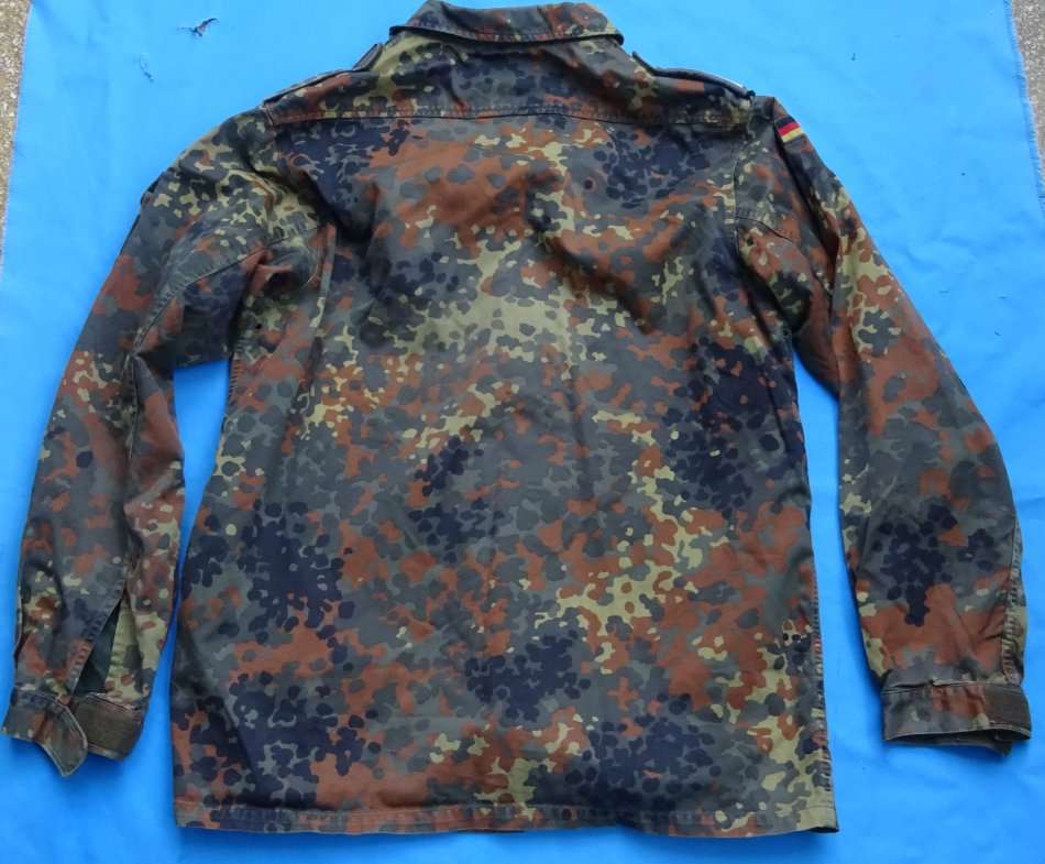 Original German Army Bundeswehr camo Shirt size L (BW size 14) (D4/2)