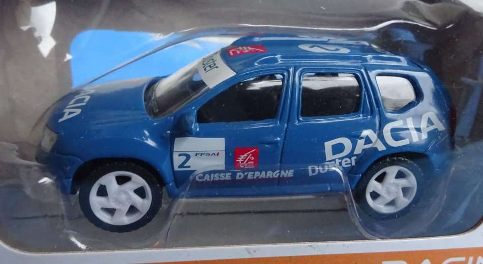 3 Norev Die Cast Cars Renault Alpine Dacia Duster Citroen (T/28)