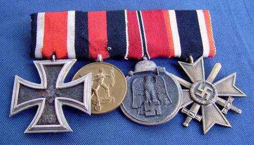 Real German NAZI WWII 4 Medal Group Iron Cross Russian Front Medal  (0A09)