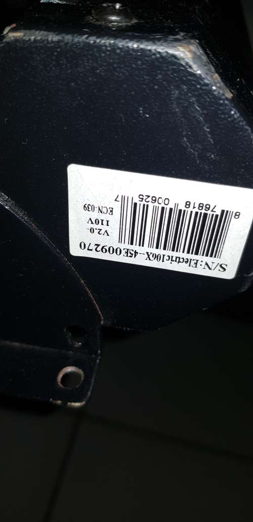 HOME CINEMA COMBO - ELITE 106 INCH MOTORIZED PROJECTOR SCREEN   EPSON WIDESCREEN PROJECTOR