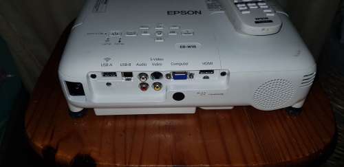 HOME CINEMA COMBO - ELITE 106 INCH MOTORIZED PROJECTOR SCREEN   EPSON WIDESCREEN PROJECTOR