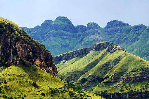 A Drakensberg holiday by SATSA