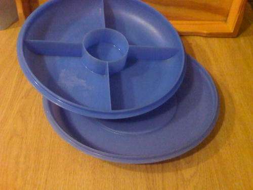 Tupperware snack bowl