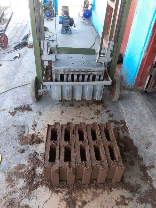 Rib Block Electric Machine