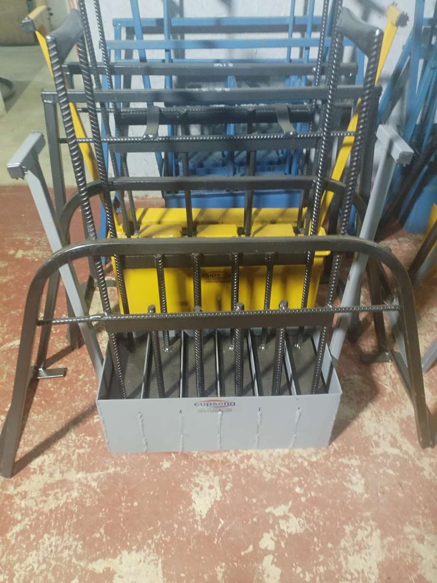 Stock brick machine