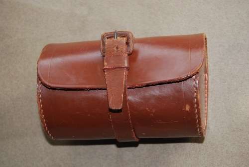 VINTAGE LEATHER POUCH FOR CAMERA LENS