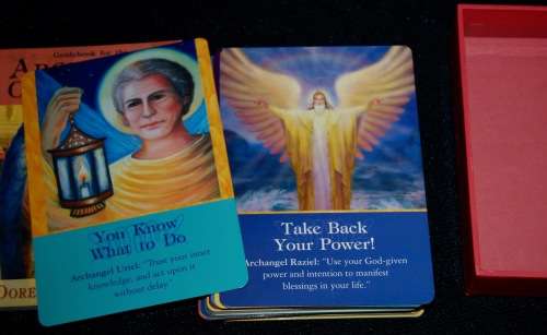 ARCHANGEL ORACLE CARDS BY DOREEN VIRTUE