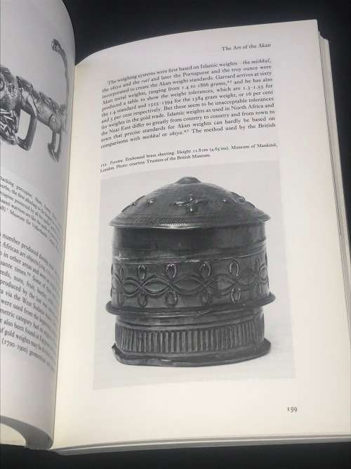 A SHORT HISTORY OF AFRICAN ART BY WERNER GILLON