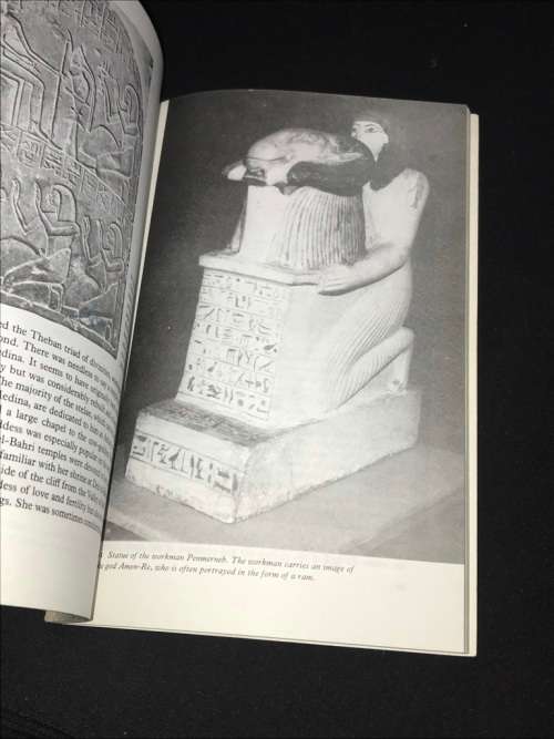 THE TOMB - BUILDERS OF THE PHARAOHS BY MORRIS BIERBRIER