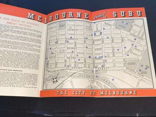 MELBOURNE AND SUBURBS - VICTORIA VINTAGE FOLD OUT MAP