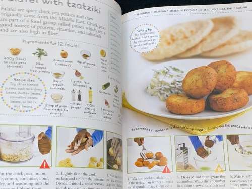 DK CHILDREN`S COOK BOOK DELICIOUS STEP-BY-STEP RECIPES