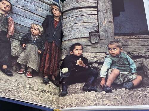 LEICA FOTOGRAFIE 1974  IN ENGLISH BOUND IN 1 VOLUME