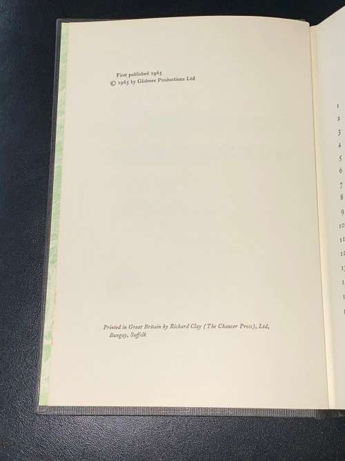 THE MAN WITH THE GOLDEN GUN BY IAN FLEMING 1ST EDITION