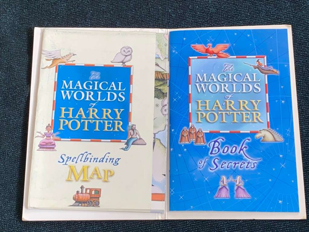 THE MAGICAL WORLDS OF HARRY POTTER SPELLBINDING MAP & BOOKS OF SECRETS