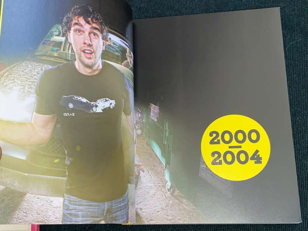 THREADLESS TEN YEARS OF T-SHIRTS FROM THE WORLD`S MOST INSPIRING ONLINE DESIGN COMMUNITY JAKE NICKEL