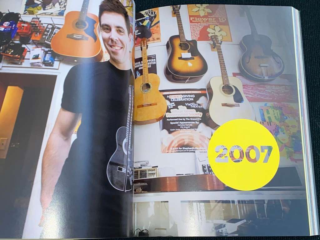 THREADLESS TEN YEARS OF T-SHIRTS FROM THE WORLD`S MOST INSPIRING ONLINE DESIGN COMMUNITY JAKE NICKEL