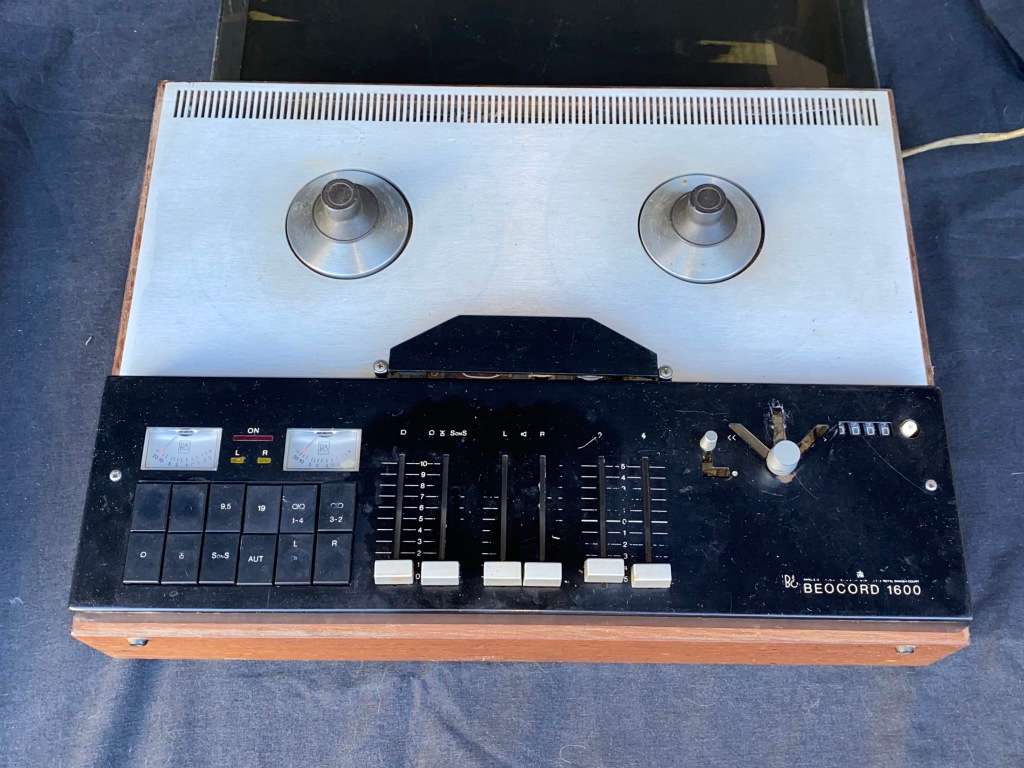VINTAGE BANG & OLUFSEN BEOCORD 1600