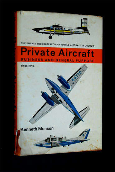 THE POCKET ENCYCLOPEDIA OF WORLD AIRCRAFT - PRIVATE AIRCRAFT SINCE 1946 -  KENNETH MUNSON