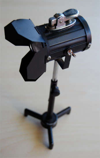 VINTAGE CAMERA LIGHT LIGHTER