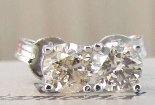 **BRILLIANT DEAL [R30865]** GLITTERING [0.609ct] DIAMOND STUD EARRINGS [WHITE GOLD] - BUY SAFE