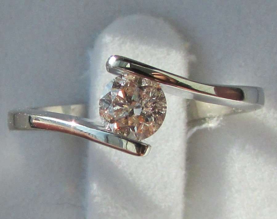 **RARE ORANGY [R35986]** ROUND CUT DIAMOND [0.368ct] TWIST DESIGN RING [WHITE GOLD] - BUY SAFE
