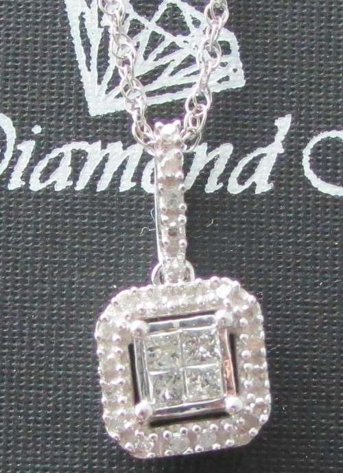 **GORGEOUS [R36741]** DIAMOND PENDANT [0.510ct] ROUND / PRINCESS CUT + OPTIONAL CHAIN- **SEE VIDEO**