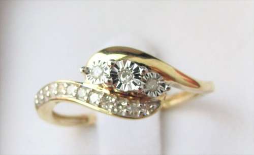 **GREAT VALUE [R21626]** HIGH QUALITY [0.200ct] TRILOGY DIAMOND RING [YELLOW GOLD] - BUY SAFE