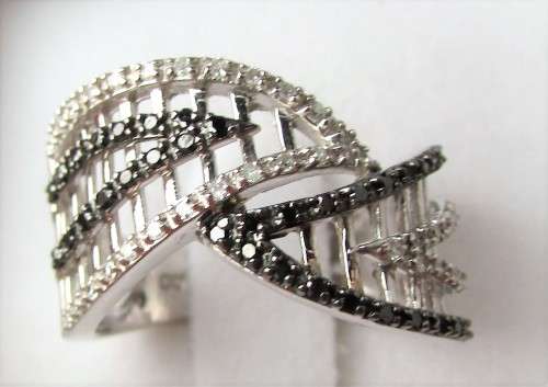 **GLITTERING [R38679]** BLACK / WHITE DIAMOND [0.500ct] ROUND CUT RING [WHITE GOLD] -  **BUY SAFE**