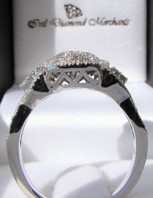 **HALO DESIGN [R48439]** HIGH QUALITY [1.080ct] DIAMOND RING [4.186g] WHITE GOLD - **SEE VIDEO**