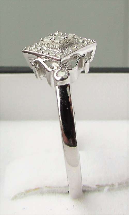 **SPECIAL DEAL [R28083]** DESIGNER DIAMOND  [0.300ct] RING [WHITE GOLD] - BUY SAFE