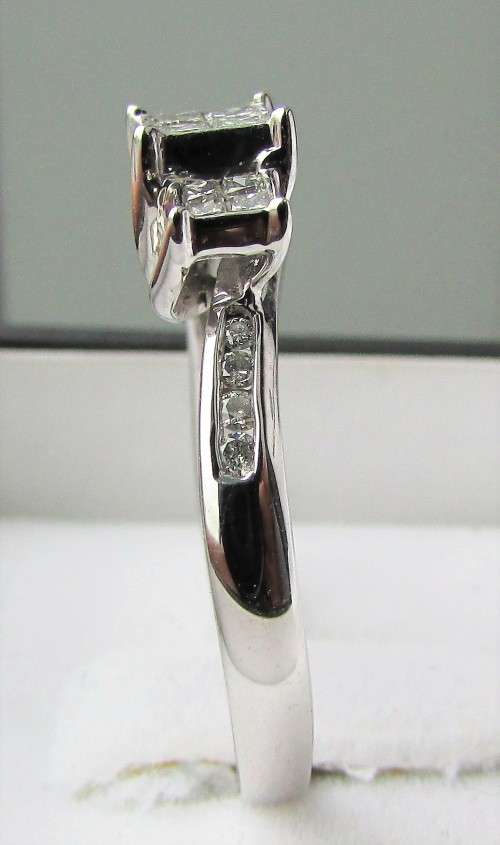 **SPECIAL DEAL [R31083]** TRILOGY DESIGN [0.580ct] DIAMOND RING [WHITE GOLD] - BUY SAFE