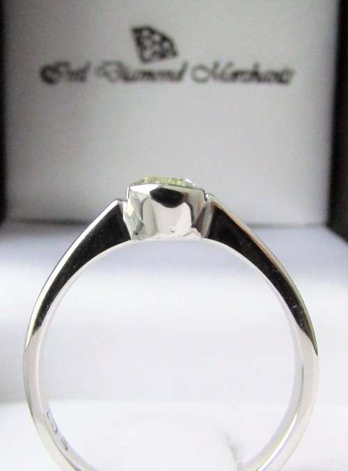 **BARGAIN BUY [R22528]** OVAL CUT [0.580ct] TUBED DIAMOND RING [WHITE GOLD] - BUY SAFE
