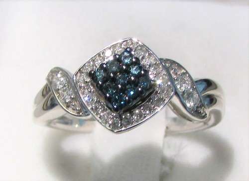 **LIMITED EDITION [R27381]** BLUE CENTRE [0.400ct] DIAMOND RING [2.802g] WHITE GOLD - BUY SAFE