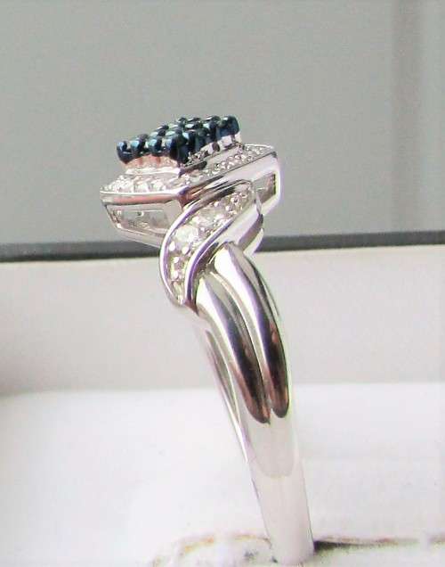 **LIMITED EDITION [R27381]** BLUE CENTRE [0.400ct] DIAMOND RING [2.802g] WHITE GOLD - BUY SAFE